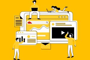 pessoas analisando várias telas de buscas e vídeos, vendo como SEO pode ajudar a emplacar soluções desconhecidas